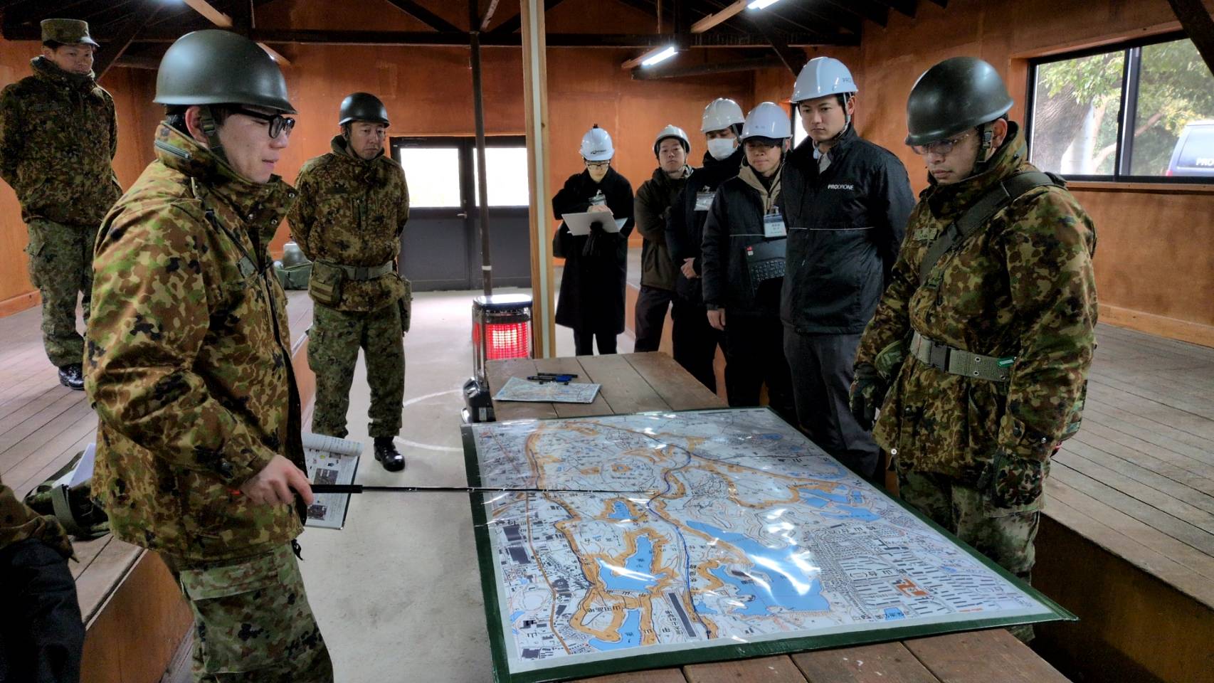 ラ*～様 一般入手不可　トップマン　とび　自衛隊レスキュー隊海上保安庁正式官給品 楽天市場】海上保安庁 特殊救難隊 潜水士 ベア ぬいぐるみ キーボール